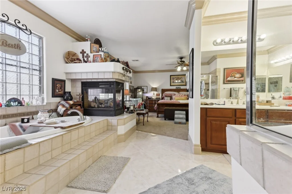 7301 Heggie, Las Vegas, NV 89131