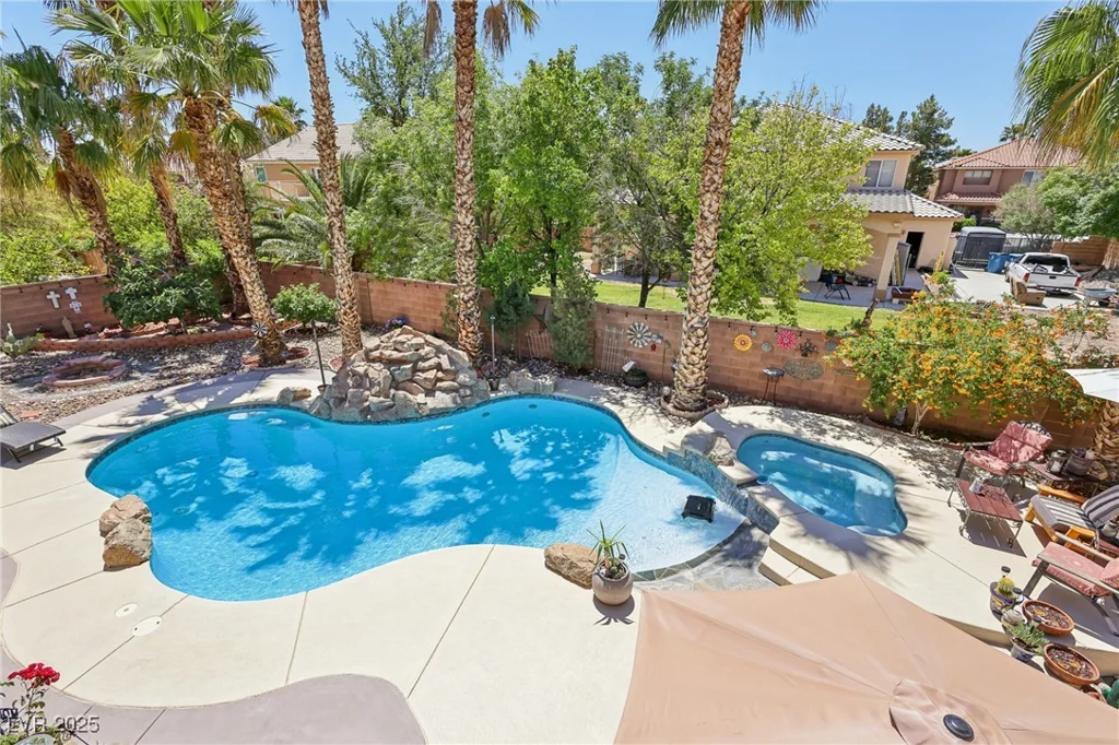 7301 Heggie, Las Vegas, NV 89131