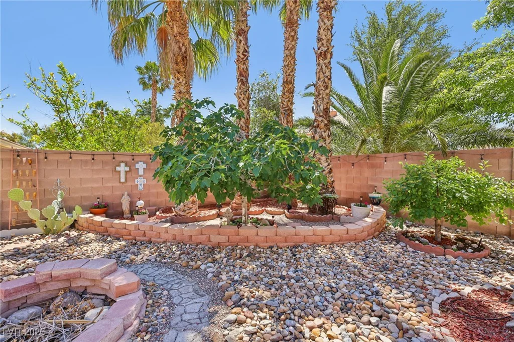7301 Heggie, Las Vegas, NV 89131