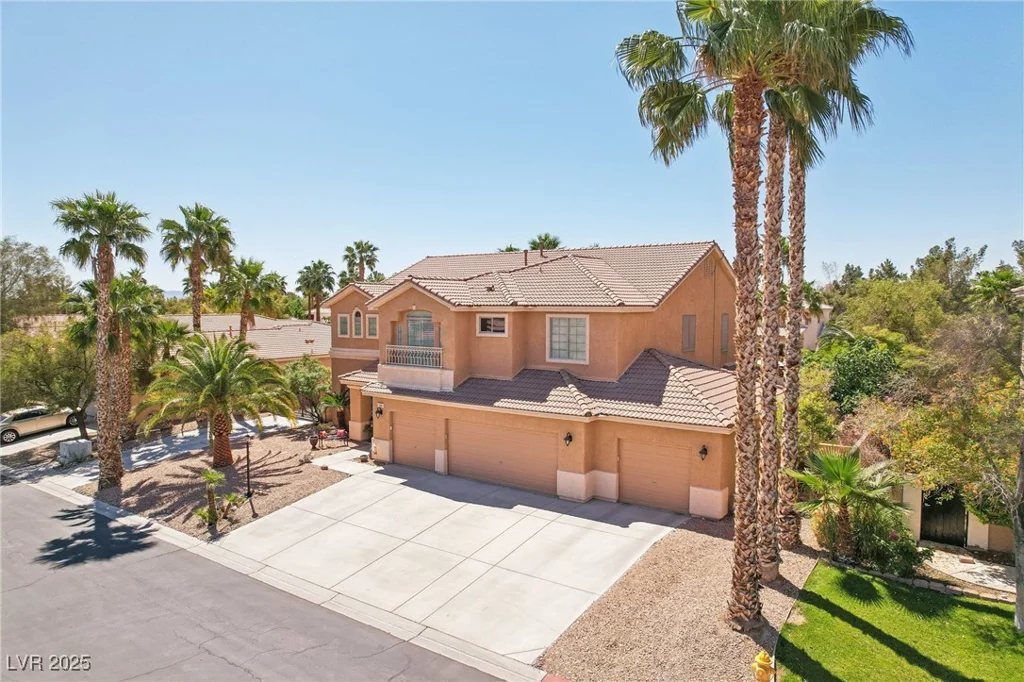 7301 Heggie, Las Vegas, NV 89131