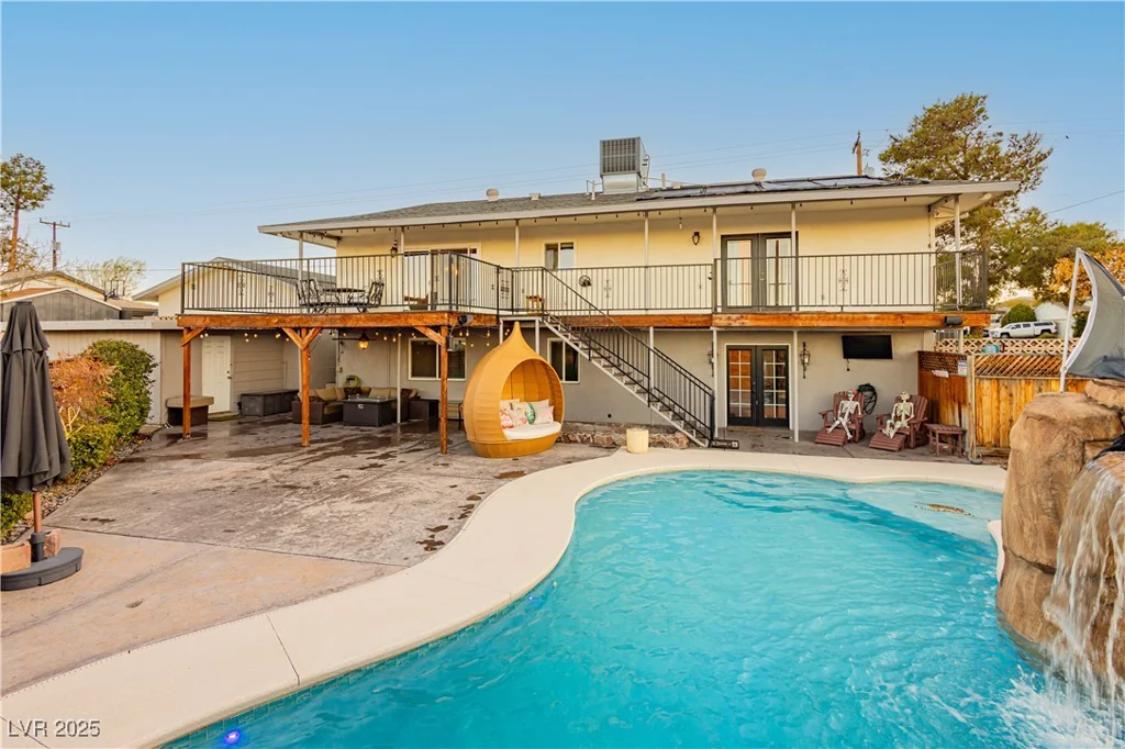 200 Desert Rose, Henderson, NV 89015