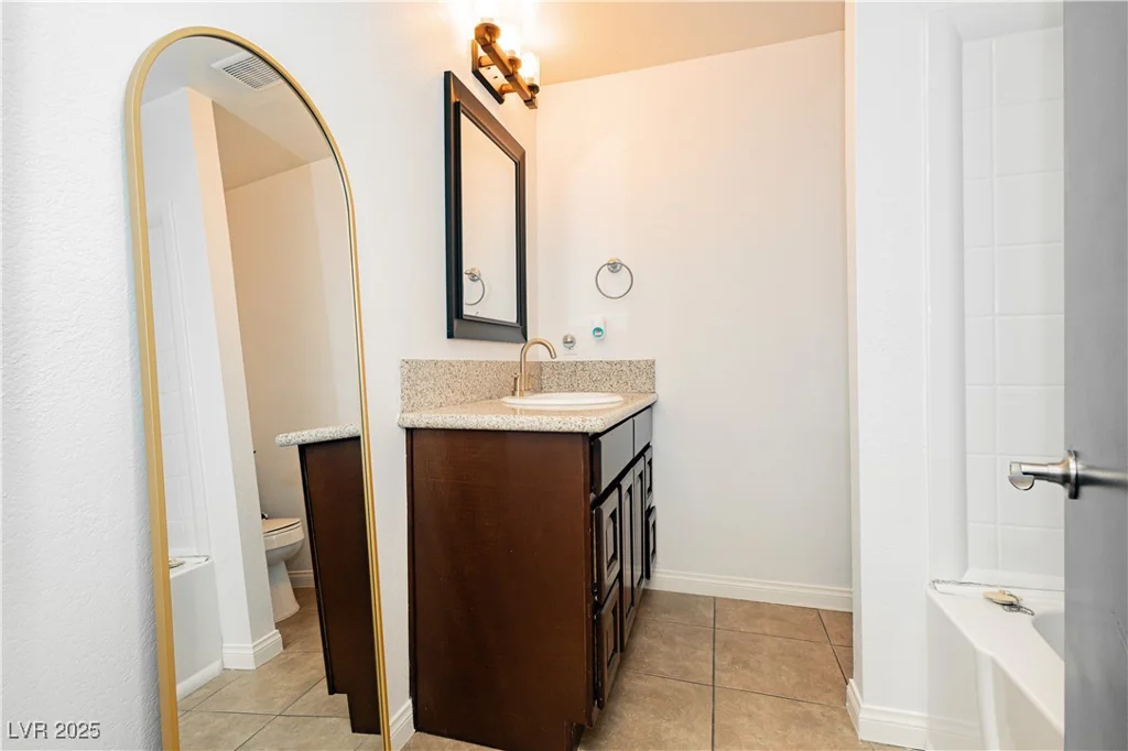 200 Desert Rose, Henderson, NV 89015