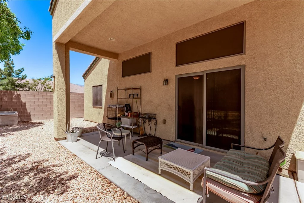 6617 Johnny Love, North Las Vegas, NV 89086