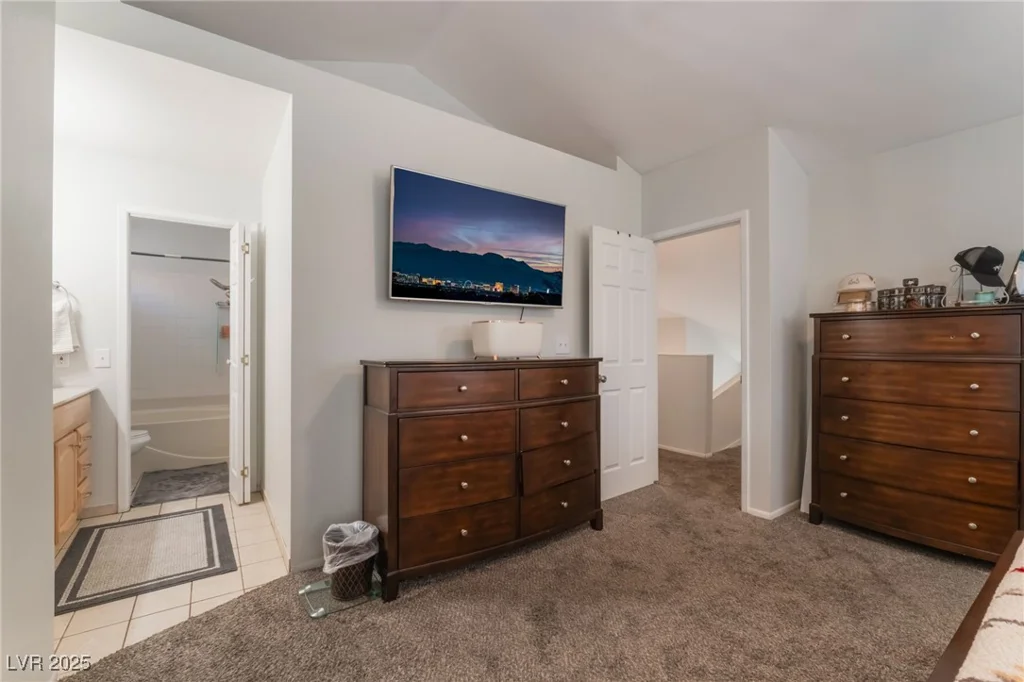 1922 Falcon Ridge, Las Vegas, NV 89142