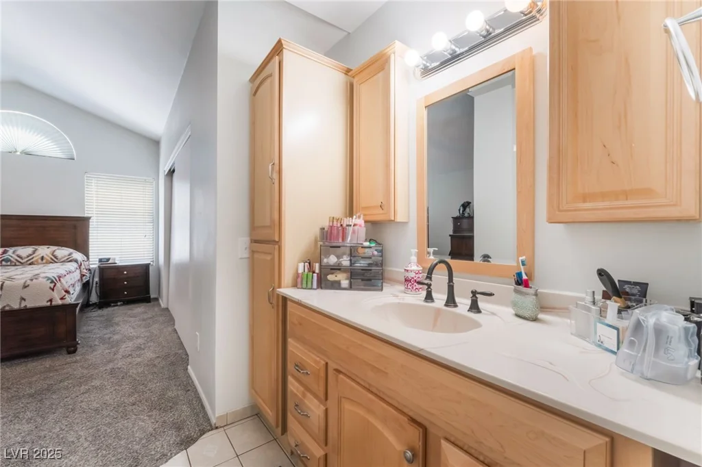 1922 Falcon Ridge, Las Vegas, NV 89142