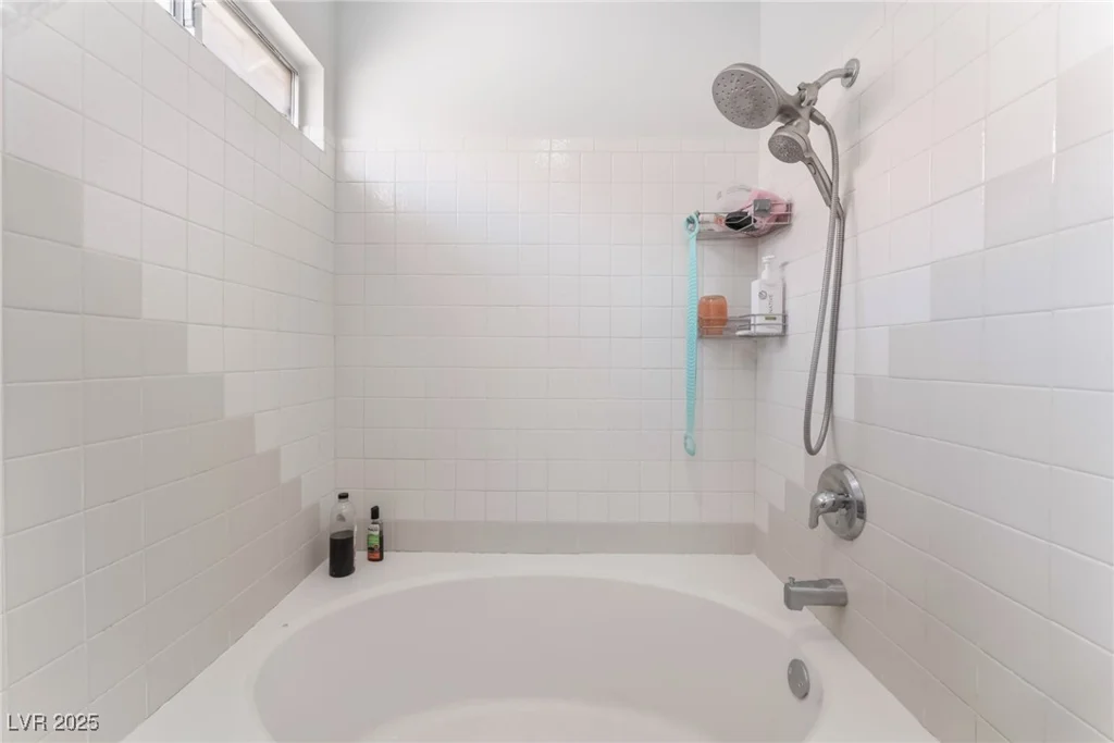 1922 Falcon Ridge, Las Vegas, NV 89142