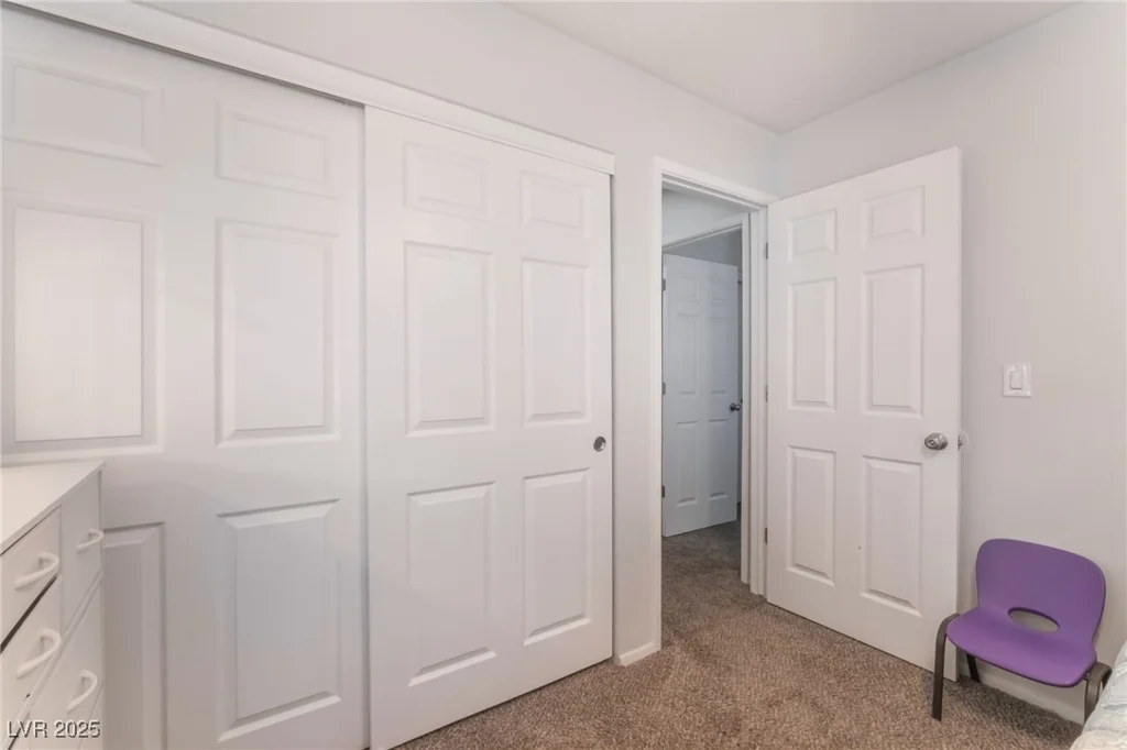 1922 Falcon Ridge, Las Vegas, NV 89142