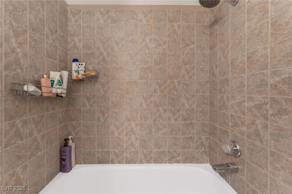 1922 Falcon Ridge, Las Vegas, NV 89142