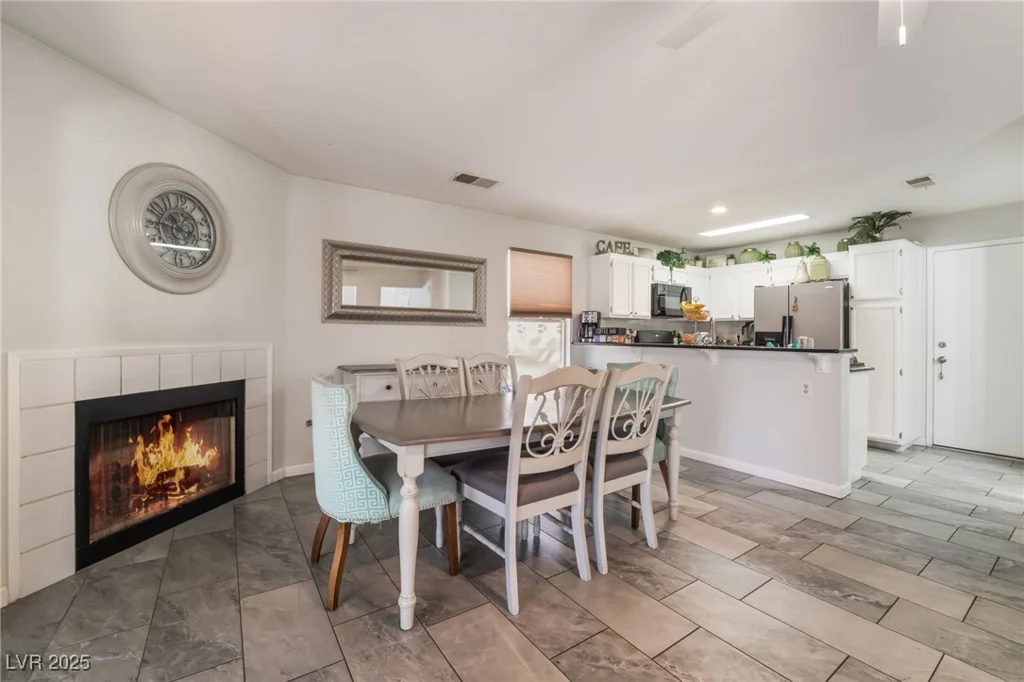 1922 Falcon Ridge, Las Vegas, NV 89142