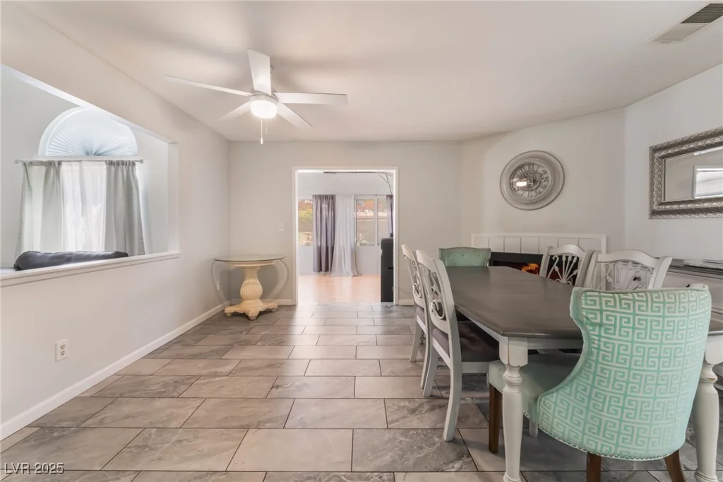 1922 Falcon Ridge, Las Vegas, NV 89142