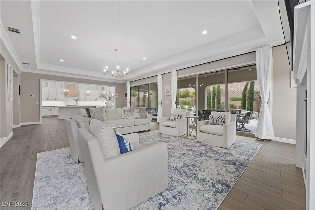 4220 San Alivia, Las Vegas, NV 89141