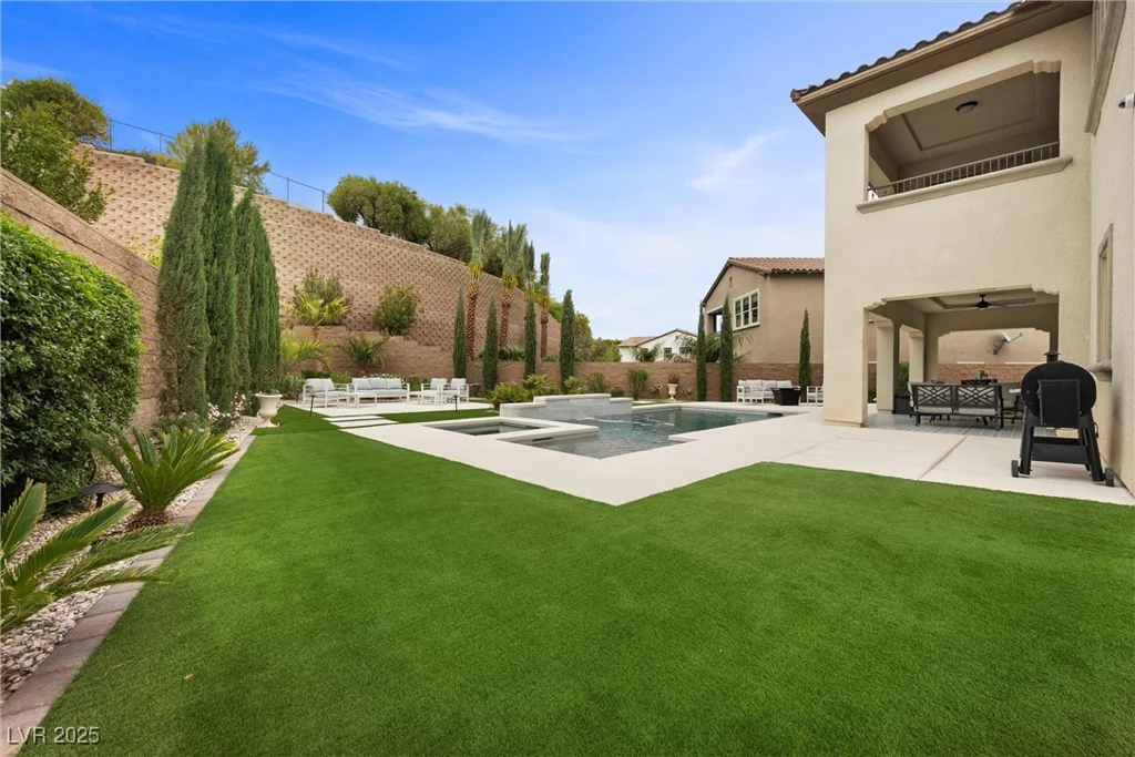 4220 San Alivia, Las Vegas, NV 89141