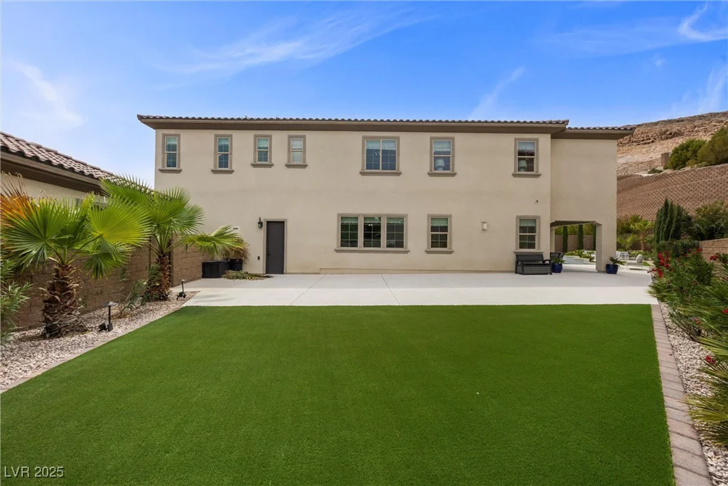 4220 San Alivia, Las Vegas, NV 89141