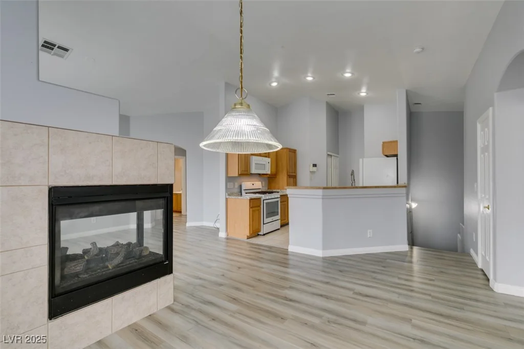 8675 Traveling Breeze, Las Vegas, NV 89178