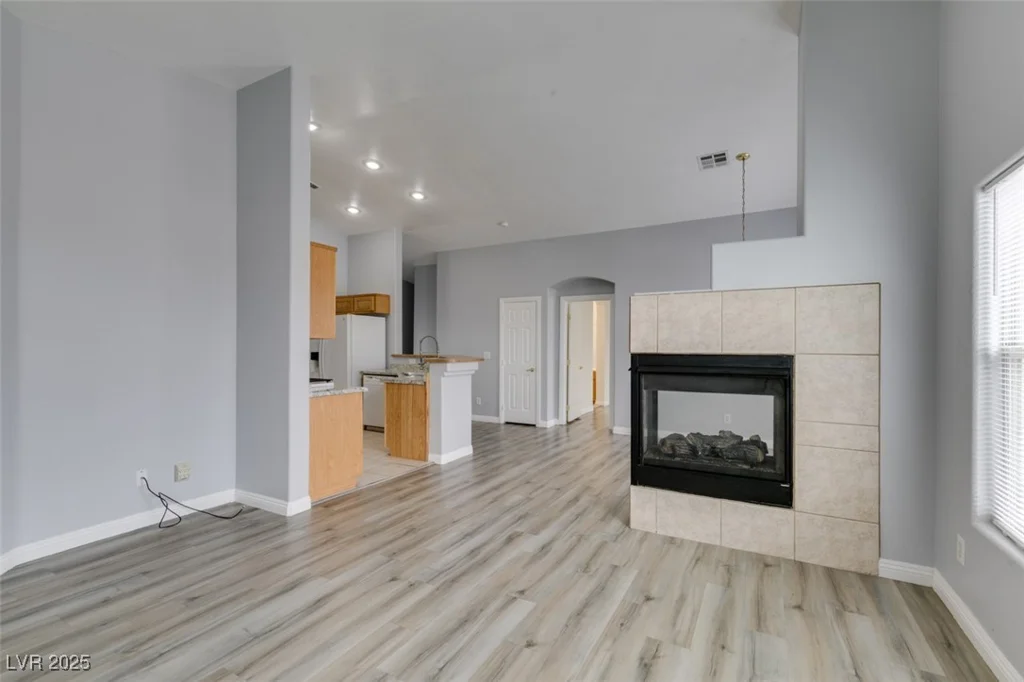 8675 Traveling Breeze, Las Vegas, NV 89178