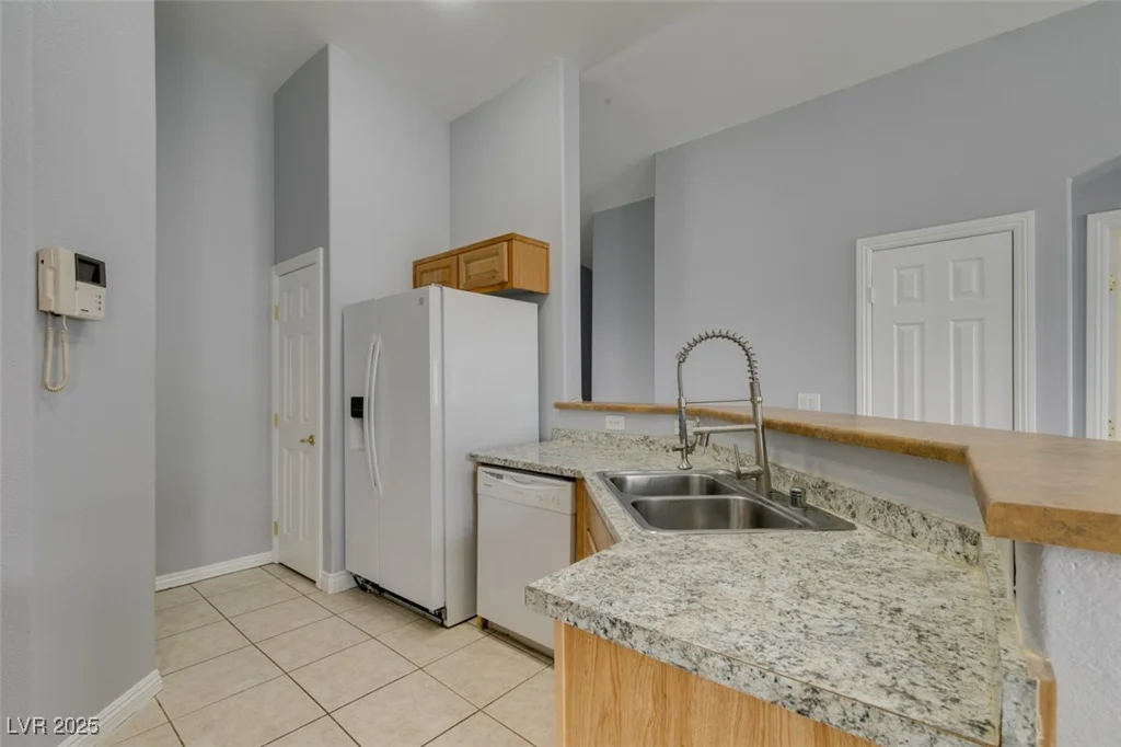 8675 Traveling Breeze, Las Vegas, NV 89178
