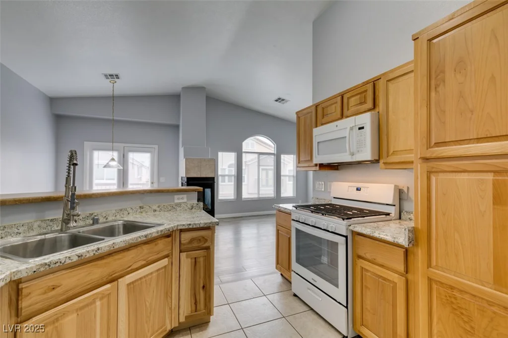 8675 Traveling Breeze, Las Vegas, NV 89178