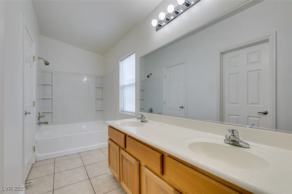 8675 Traveling Breeze, Las Vegas, NV 89178