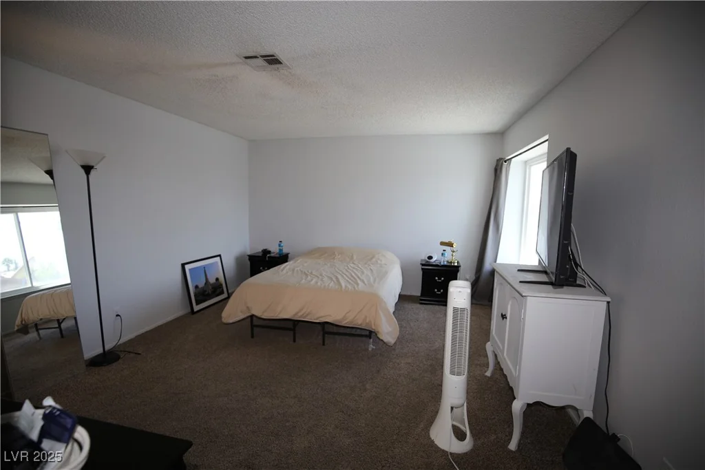 6812 Sheffield, Las Vegas, NV 89108