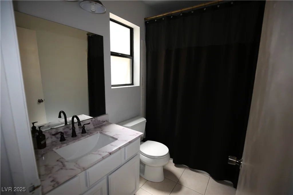 6812 Sheffield, Las Vegas, NV 89108