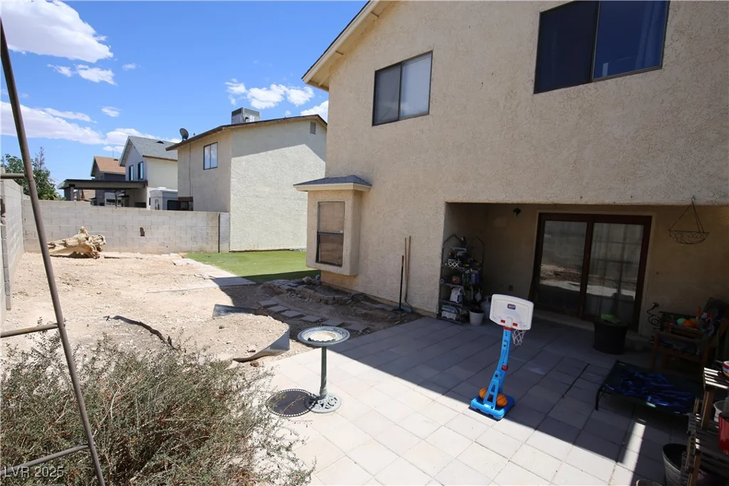 6812 Sheffield, Las Vegas, NV 89108