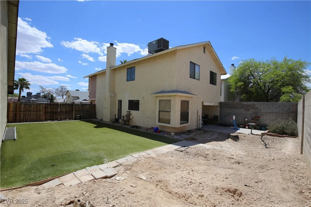 6812 Sheffield, Las Vegas, NV 89108