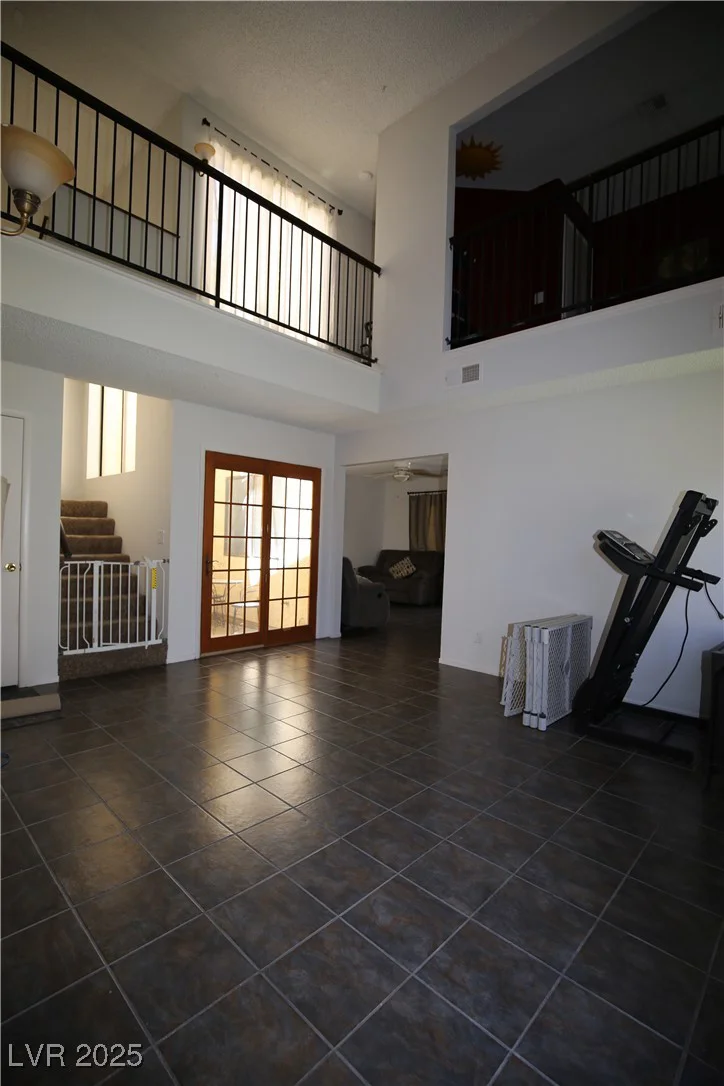 6812 Sheffield, Las Vegas, NV 89108