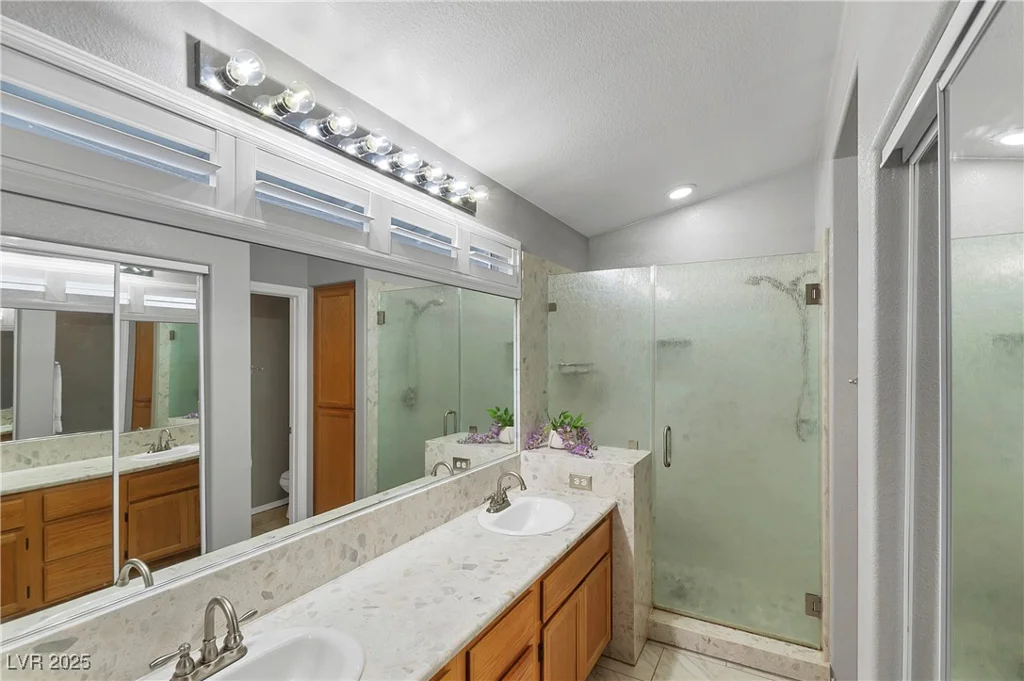 5553 Super Bowl, Las Vegas, NV 89110