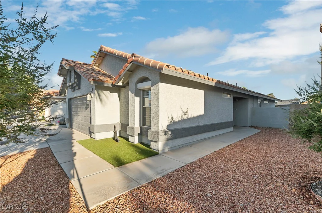 5553 Super Bowl, Las Vegas, NV 89110