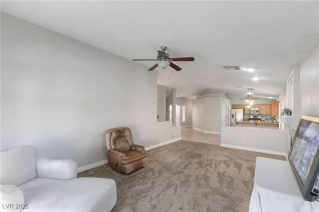 5553 Super Bowl, Las Vegas, NV 89110