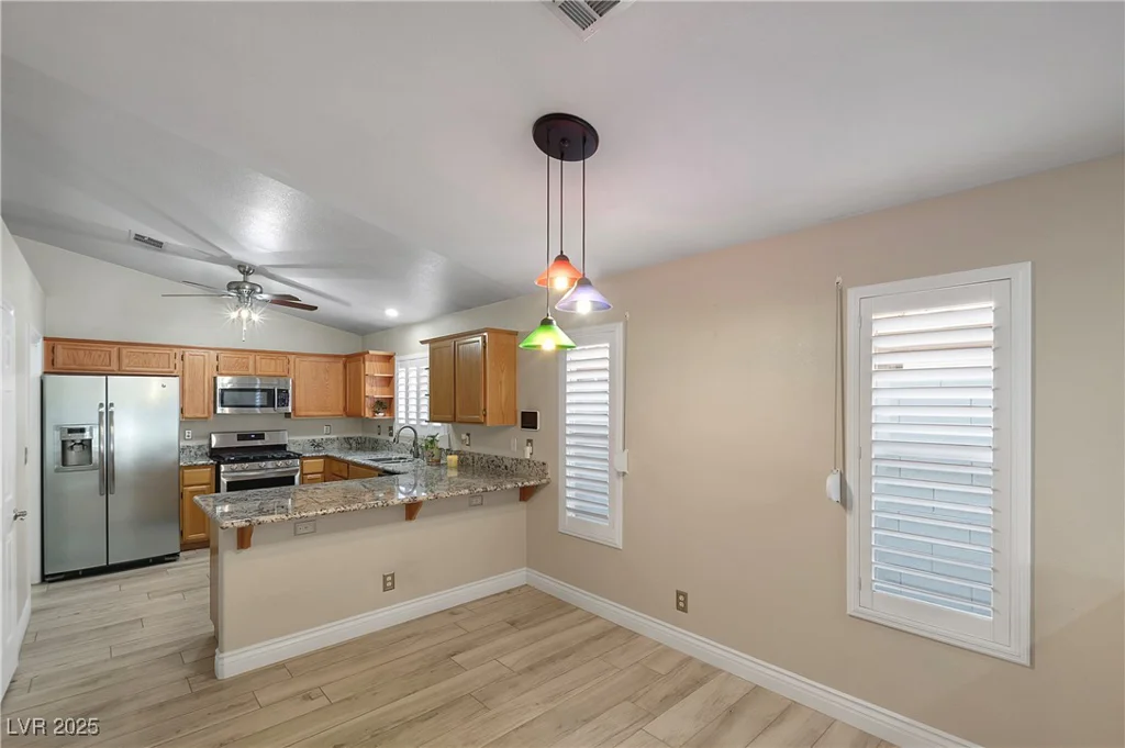 5553 Super Bowl, Las Vegas, NV 89110