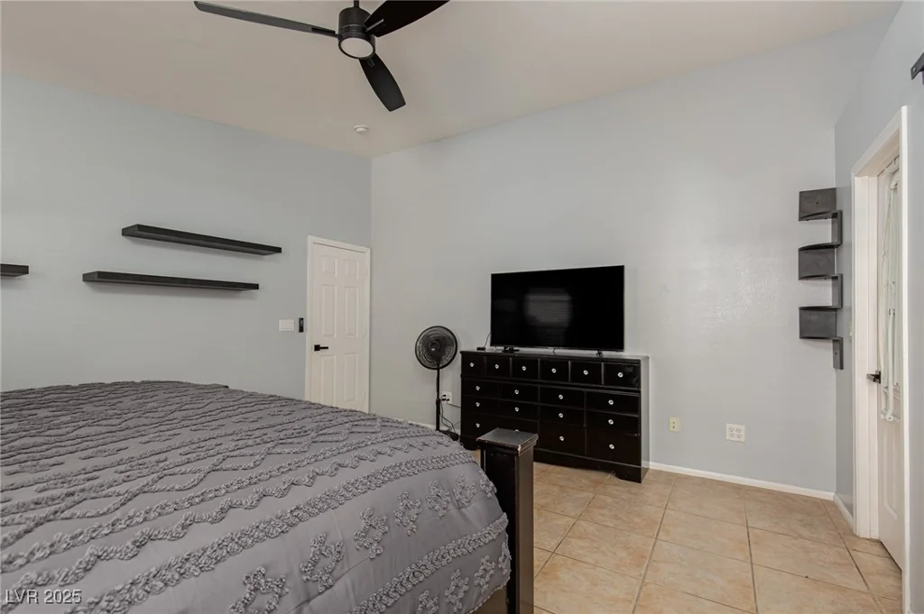7697 Morning Lake, Las Vegas, NV 89131