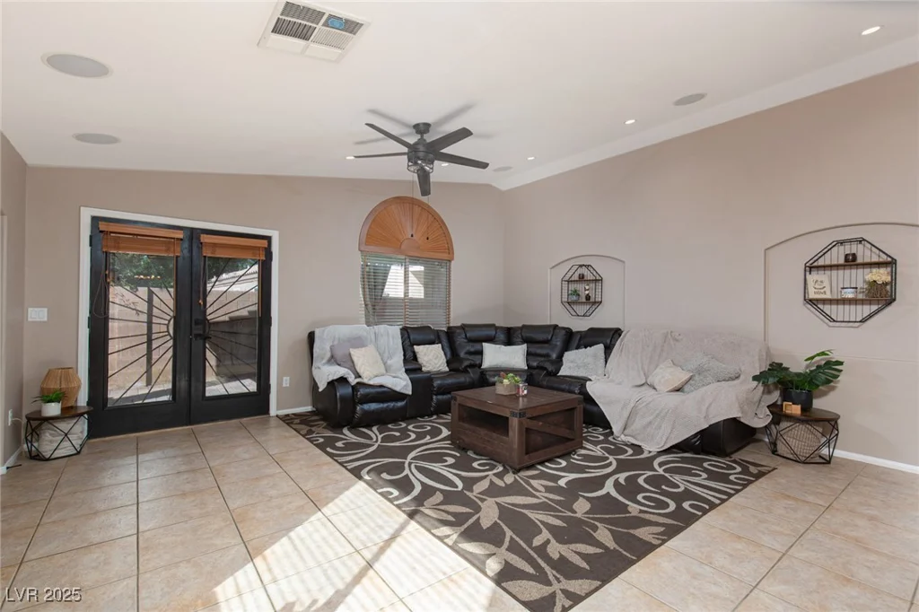 7697 Morning Lake, Las Vegas, NV 89131