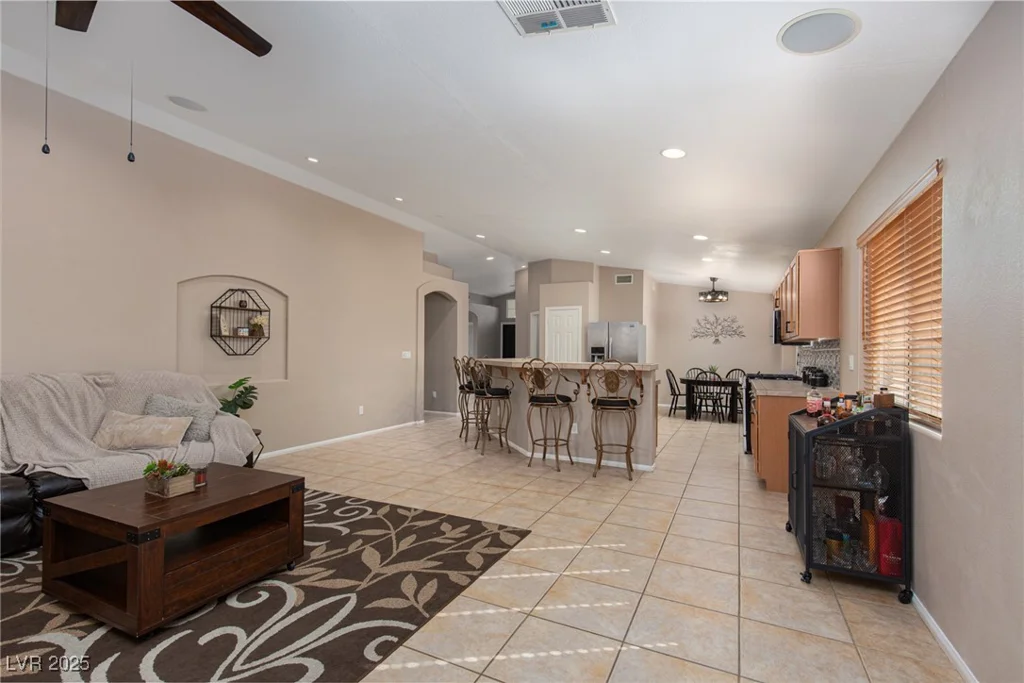 7697 Morning Lake, Las Vegas, NV 89131