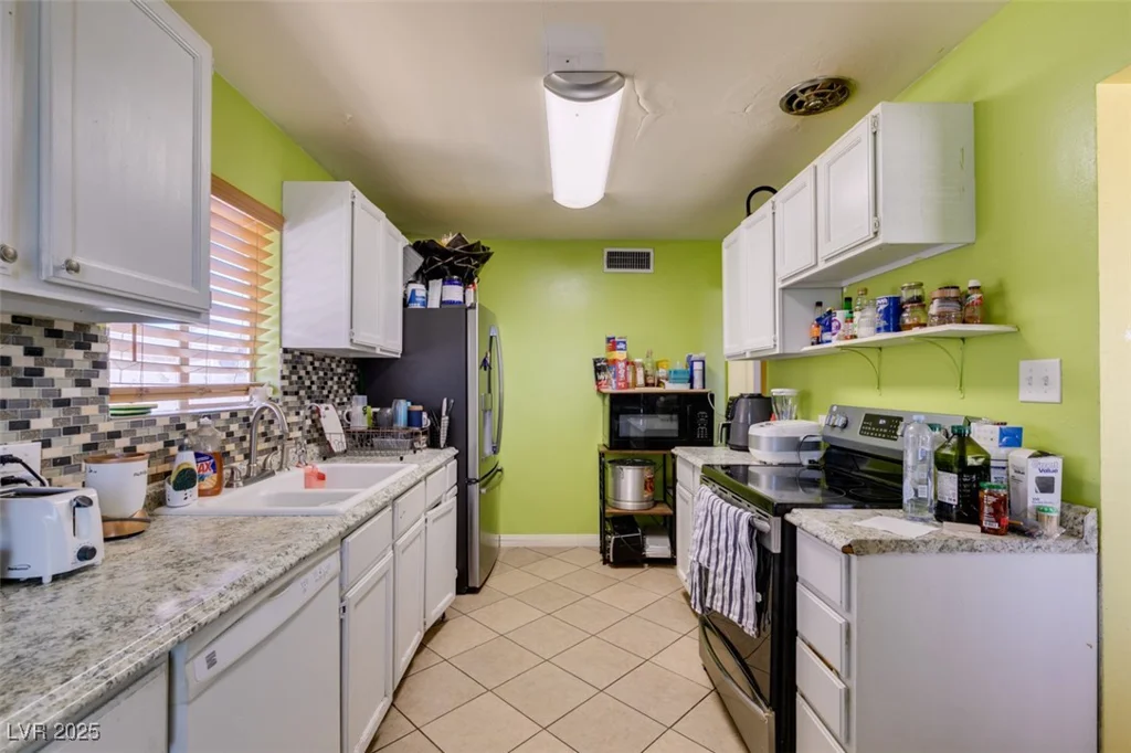 513 Berry, Las Vegas, NV 89107