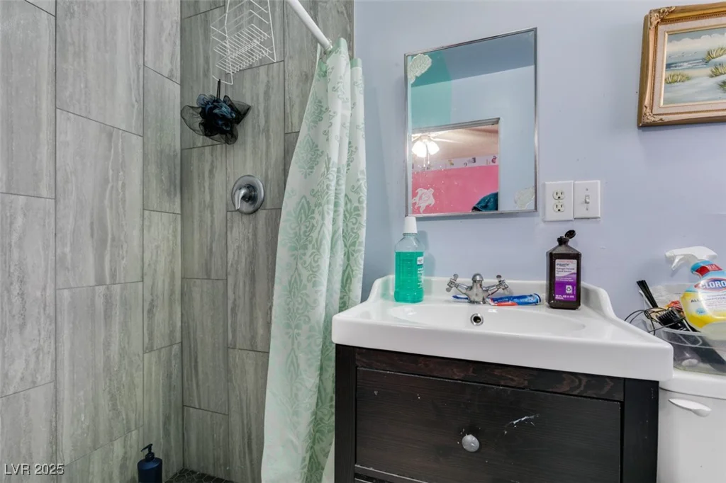513 Berry, Las Vegas, NV 89107
