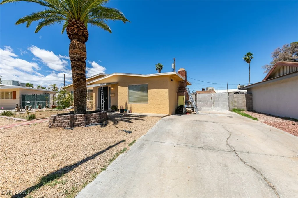513 Berry, Las Vegas, NV 89107