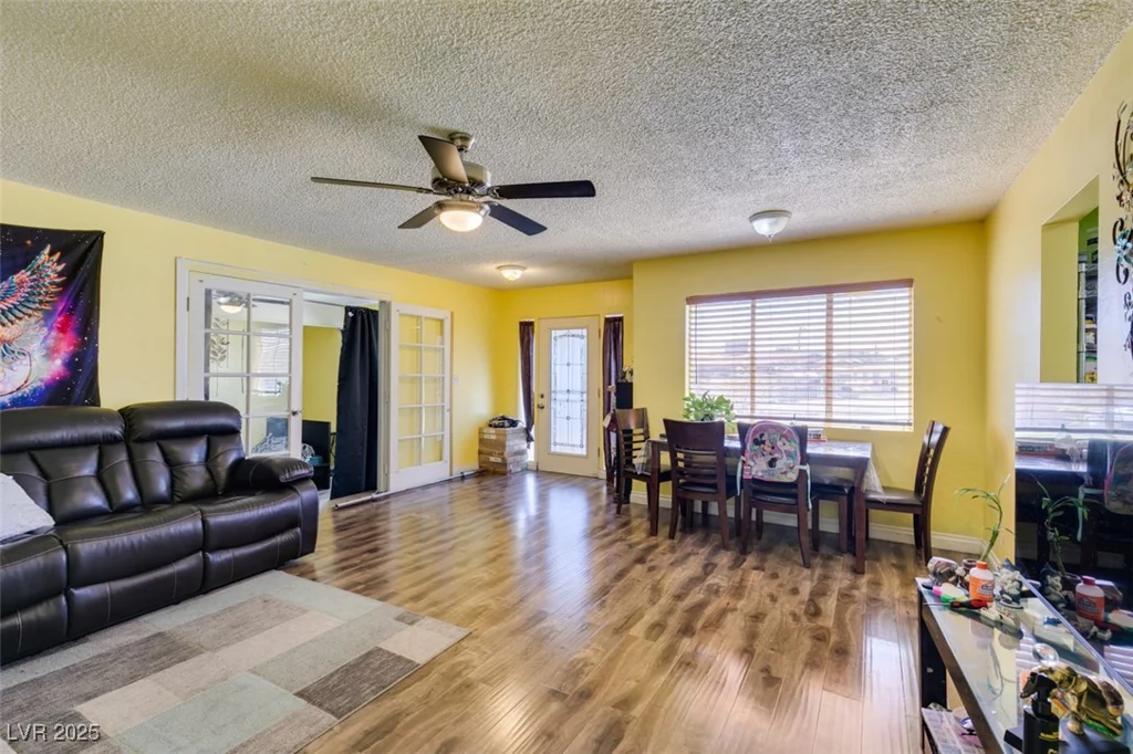 513 Berry, Las Vegas, NV 89107