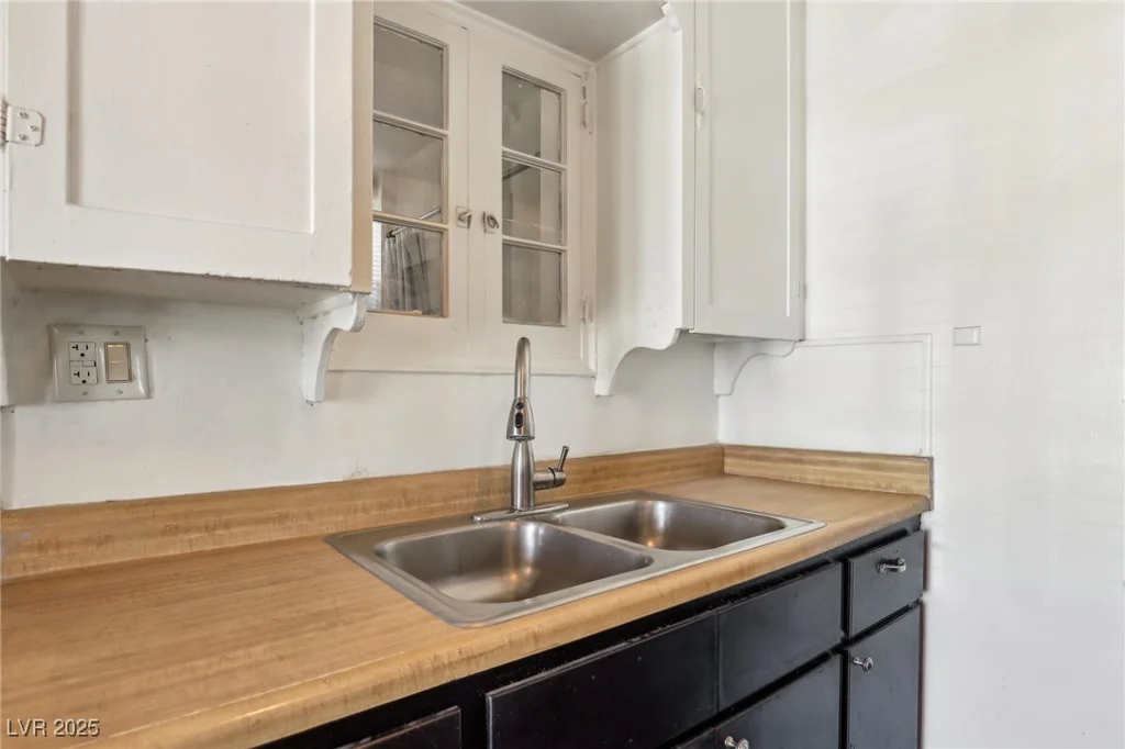 1844 Yale, North Las Vegas, NV 89030