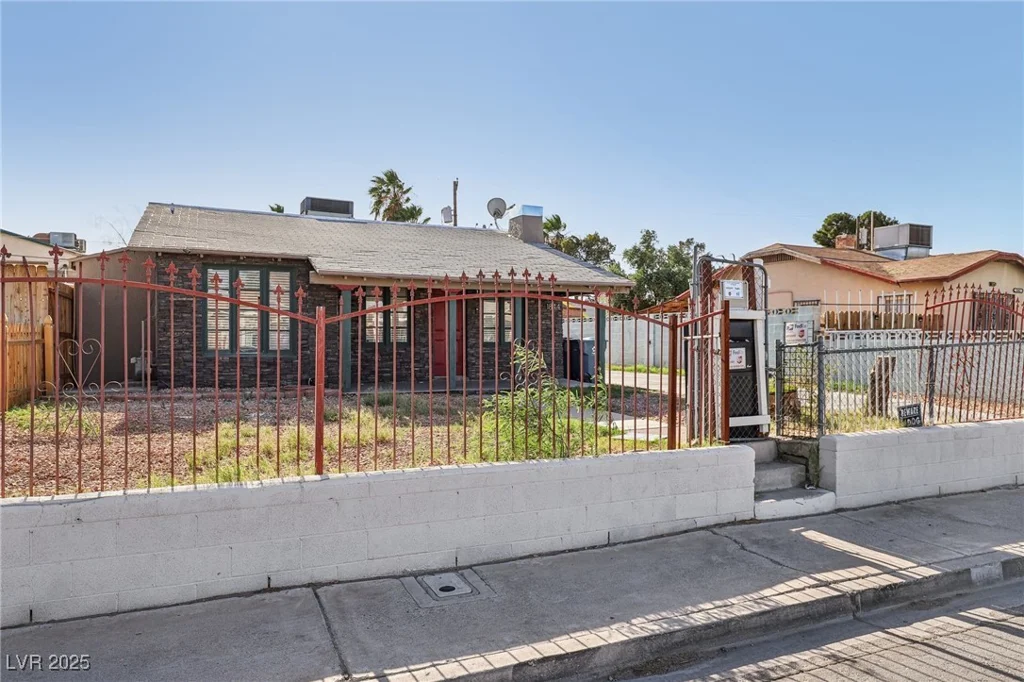 1844 Yale, North Las Vegas, NV 89030