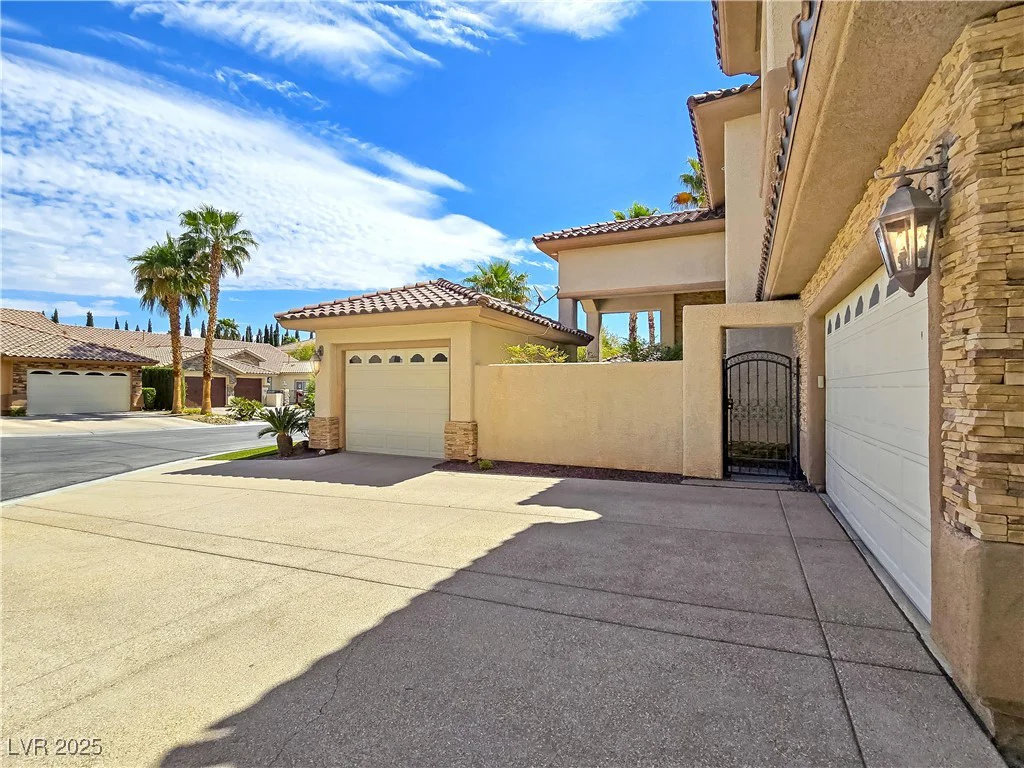 5445 Pendini Point, Las Vegas, NV 89141