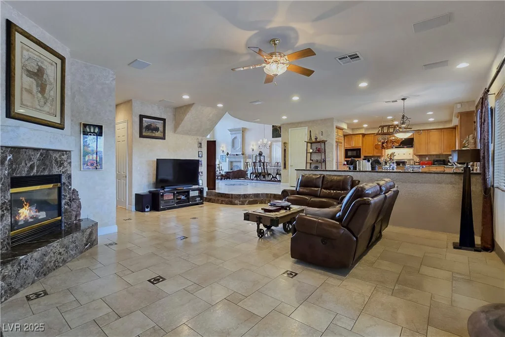 5445 Pendini Point, Las Vegas, NV 89141