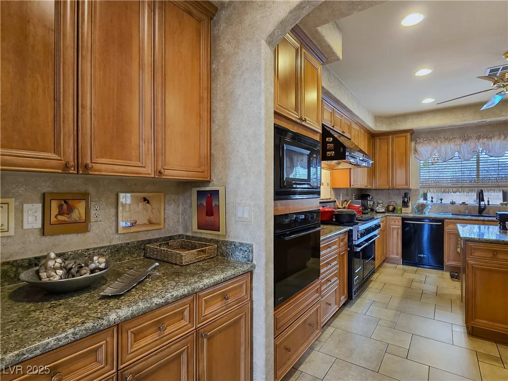 5445 Pendini Point, Las Vegas, NV 89141
