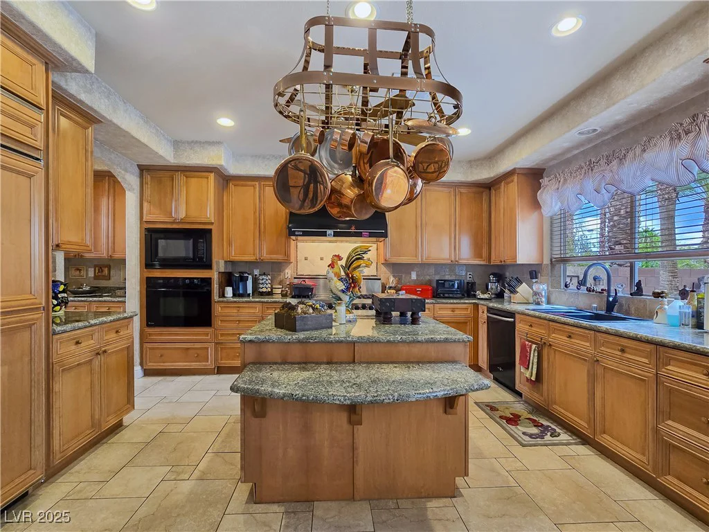 5445 Pendini Point, Las Vegas, NV 89141