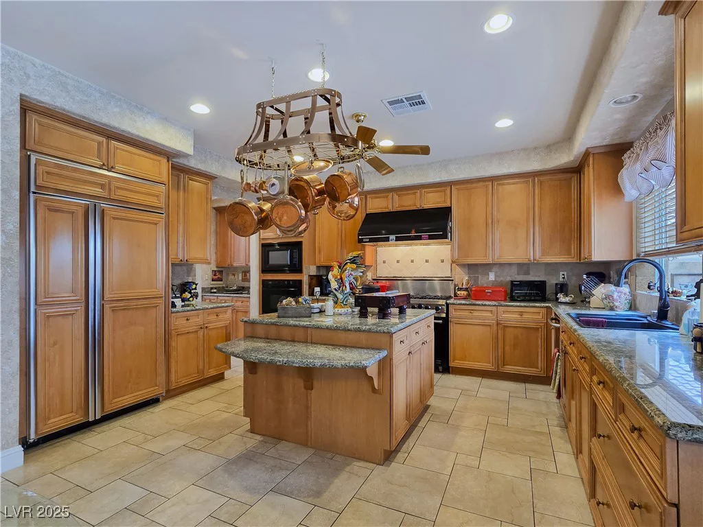 5445 Pendini Point, Las Vegas, NV 89141