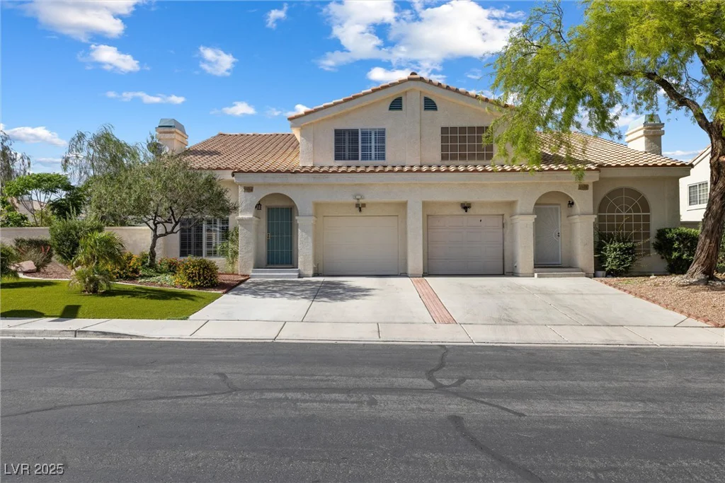 7984 Laurena, Las Vegas, NV 89147