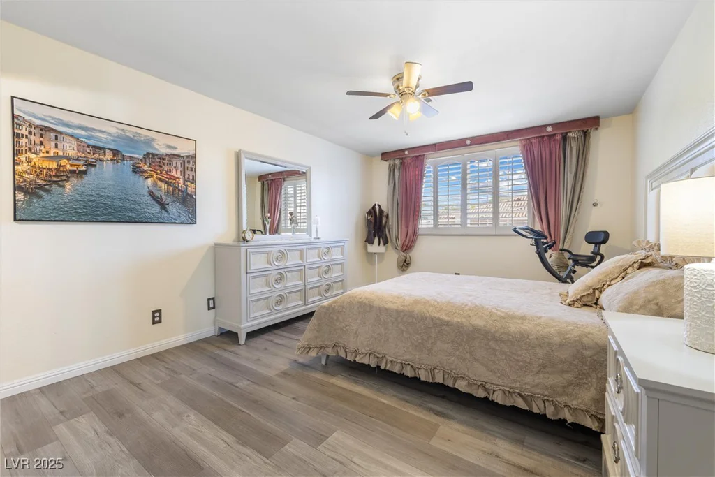 7984 Laurena, Las Vegas, NV 89147