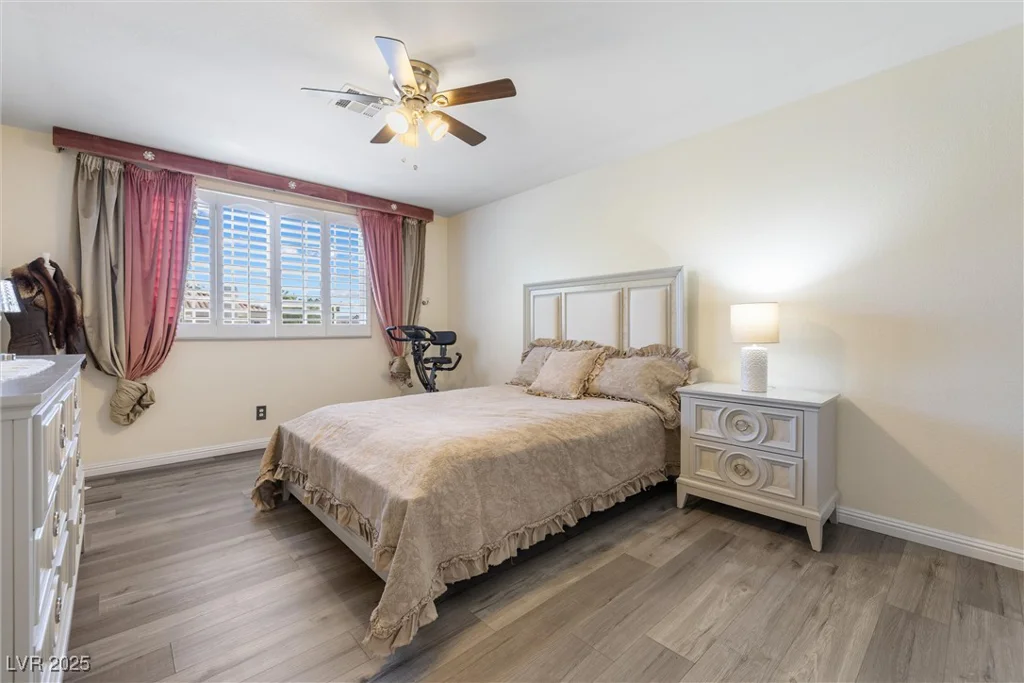 7984 Laurena, Las Vegas, NV 89147