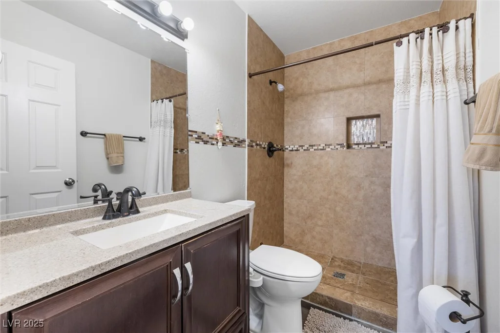 7984 Laurena, Las Vegas, NV 89147