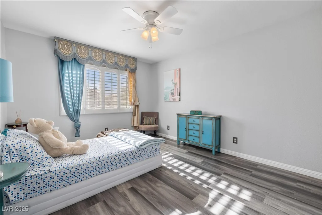 7984 Laurena, Las Vegas, NV 89147